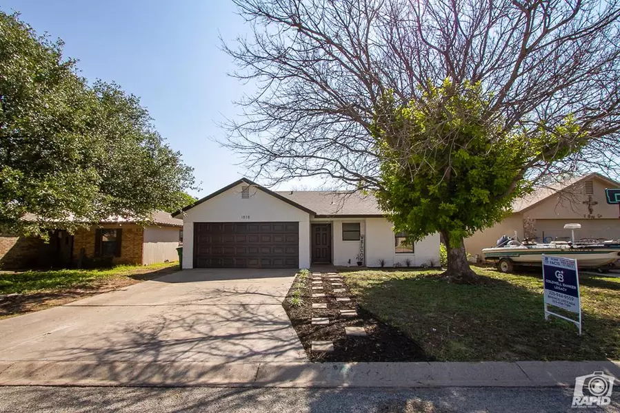 1818 La Mesa Lane, San Angelo, TX 76905