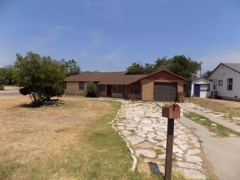 2114 Coleman St, San Angelo, TX 76901