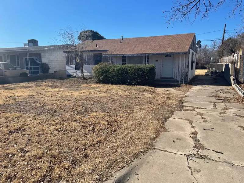 921 Childress St, San Angelo, TX 76901