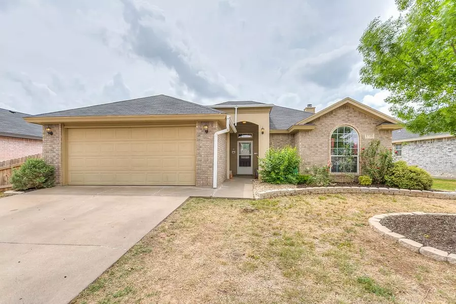 1721 Louise Dr, San Angelo, TX 76901