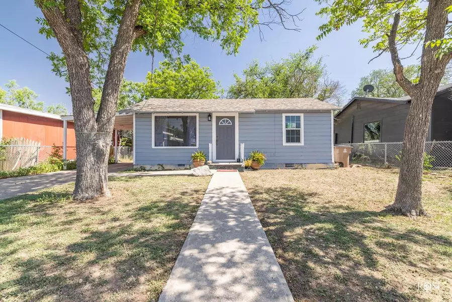 121 W Ave M, San Angelo, TX 76903