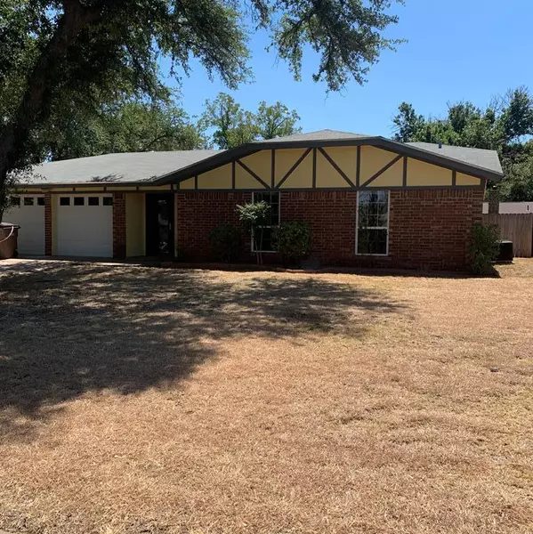 3805 Sandstone Rd, San Angelo, TX 76904