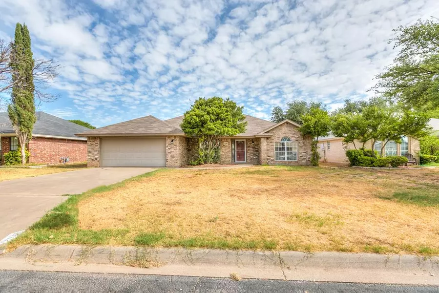 3246 Walnut Hill Dr, San Angelo, TX 76904