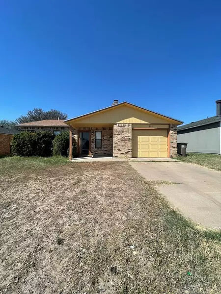 3390 Ridgemar Dr, San Angelo, TX 76903