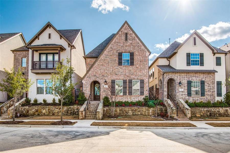 204 Skystone Drive, Irving, TX 75038