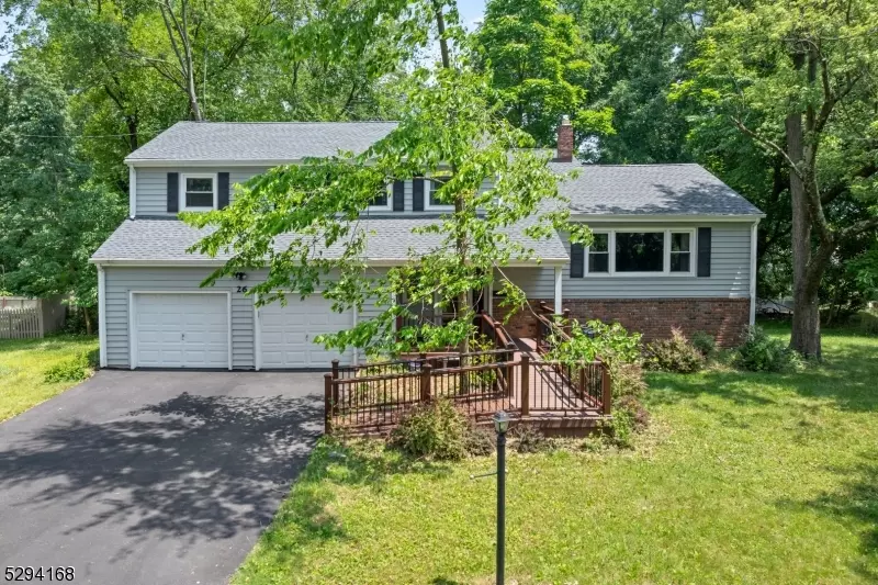 26 Hayward St, Bridgewater Twp., NJ 08805