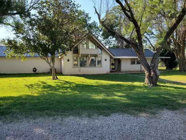 1313 FM 2887,  Ballinger,  TX 76821