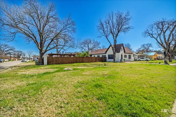 1504 Mackenzie St,  San Angelo,  TX 76901