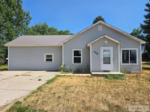 306 N Main Street,  Grace,  ID 83241