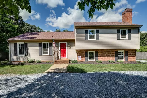 1574 Cottontown RD, Forest, VA 24551