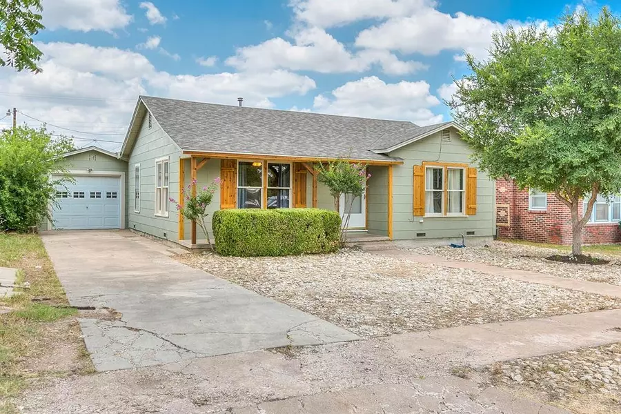 2116 Webster St, San Angelo, TX 76901