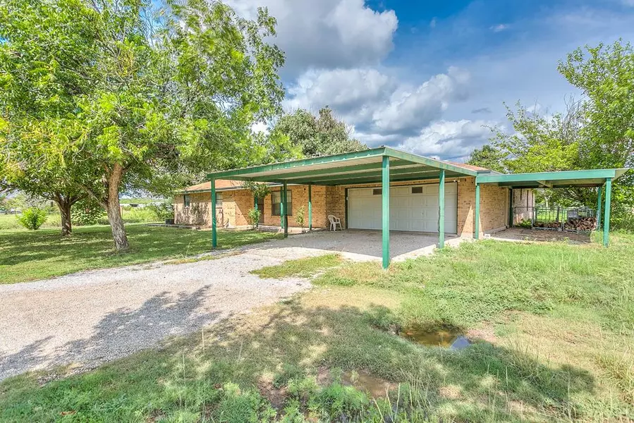 9786 N Grape Creek Rd, San Angelo, TX 76901