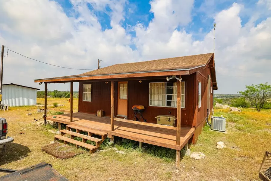 205 Short Rd, Ozona, TX 76943