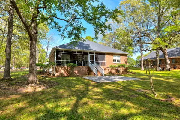 Manning, SC 29102,724 Oak Hill Drive