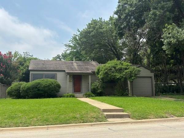 3717 Oaklawn Drive, Fort Worth, TX 76107