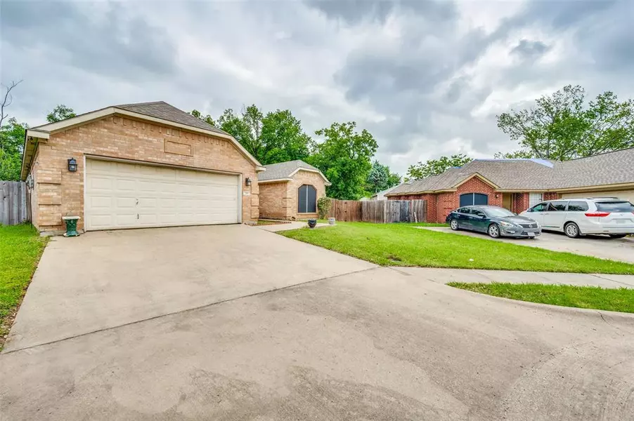 511 Larry Drive, Irving, TX 75060