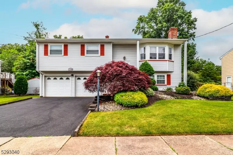 108 Tammy Pl, Woodbridge Twp., NJ 08830