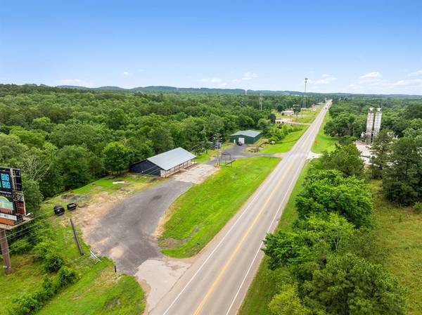 9628 N US 259 Highway, Hochatown, OK 74728