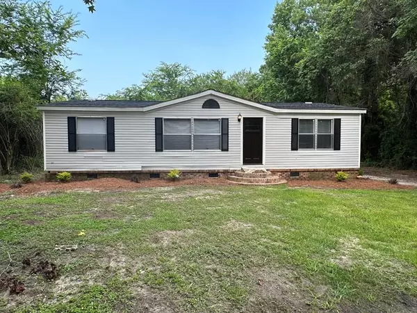 Manning, SC 29102,1584 LAKEWOOD DR