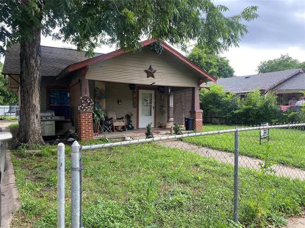 3520 Ave Avenue N,  Fort Worth,  TX 76105