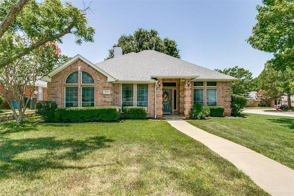 7041 Spanish Oaks Drive, North Richland Hills, TX 76182