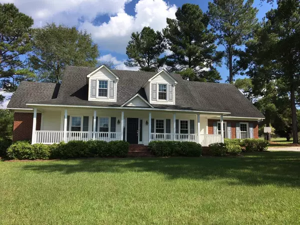 1524 COUNTRY CLUB CIRCLE, Manning, SC 29102