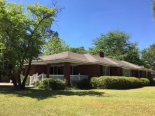 204 South Meadow Drive, Manning, SC 29102