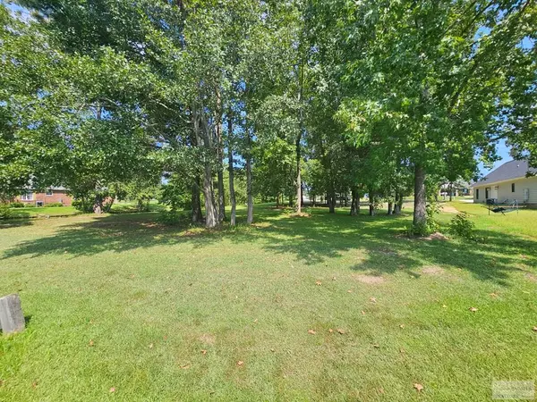 Manning, SC 29102,11 RIDGE LAKE DR