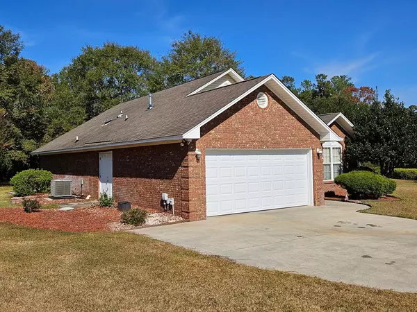 Manning, SC 29102,105 Oakview Circle