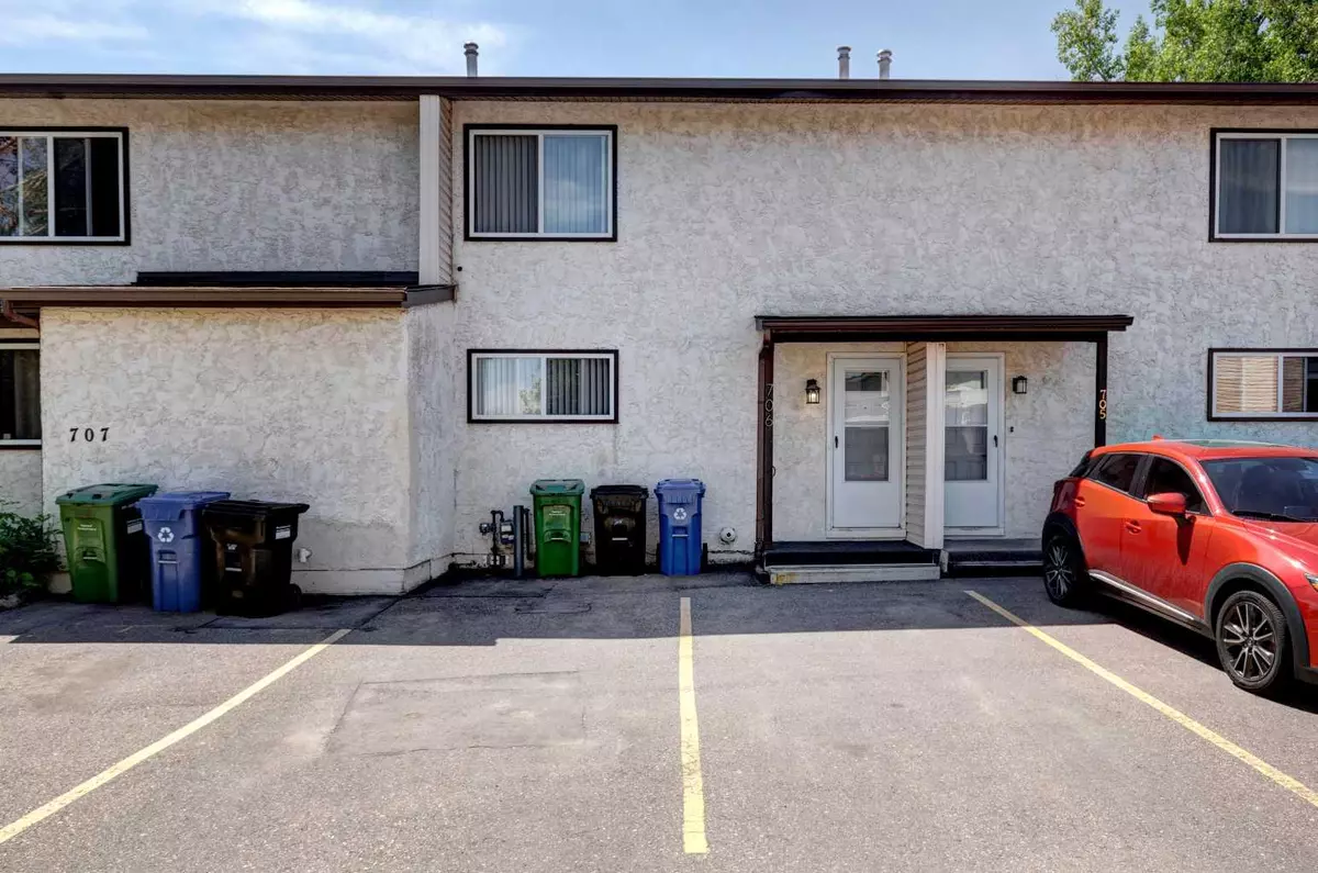 Calgary, AB T2J 4L4,9930 Bonaventure DR SE #706