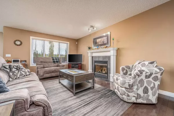 Calgary, AB T3P 1E3,130 Evansmeade Close NW