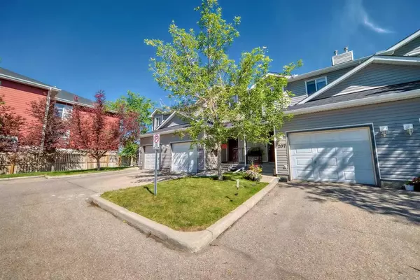 Calgary, AB T3J4T3,205 Taracove PL NE