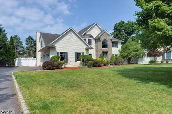 9 Dube Ct, Pequannock Twp., NJ 07444