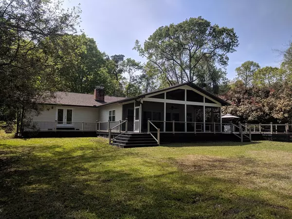 Eutawville, SC 29048,335 Cypress Shores Road