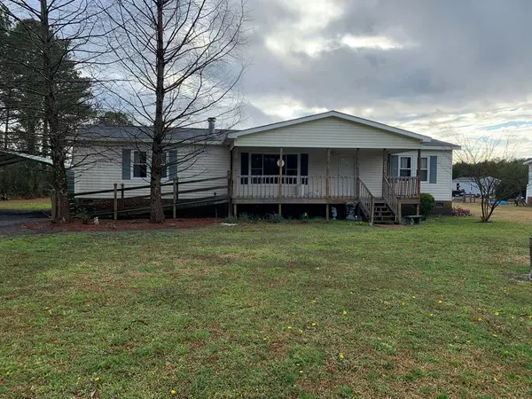 3954 Rev J W Carter Road, Manning, SC 29102