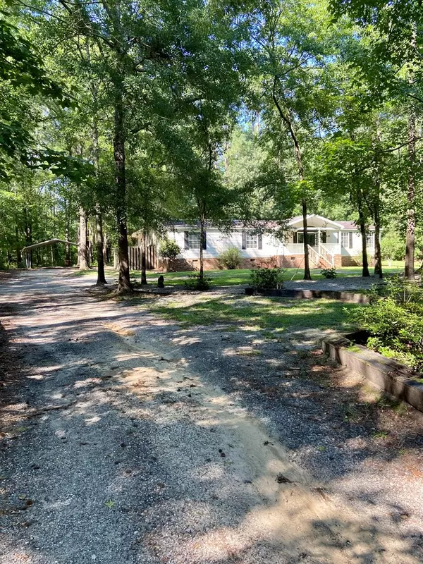 Manning, SC 29102,1119 Otter Lane