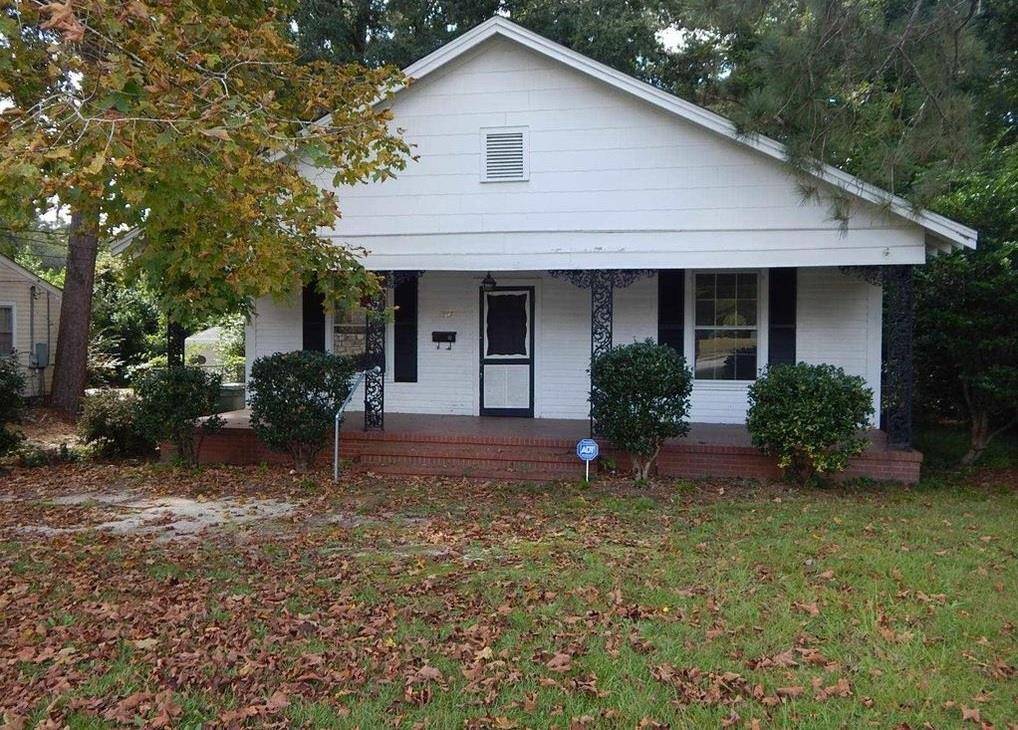 1807 Broad St, Camden, SC 29020
