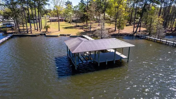 Manning, SC 29102,1092 Driftwood Drive