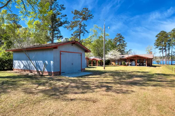 Manning, SC 29102,1092 Driftwood Drive