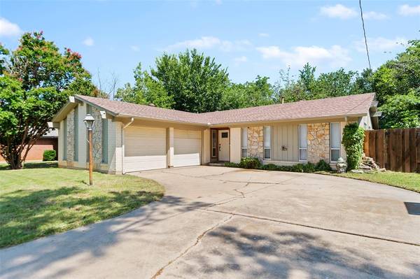 617 Chisholm Trail,  Denton,  TX 76209