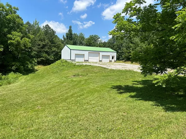 Jamestown, TN 38556,107 Billy Ridge Road