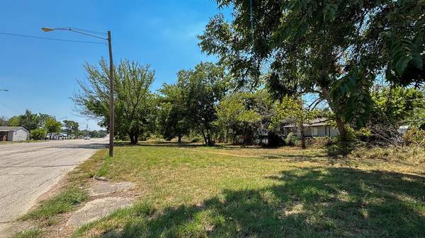 White Settlement, TX 76108,505 N Cherry Lane