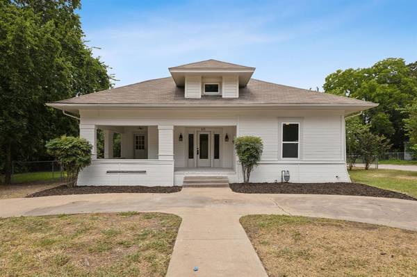 611 N Main Street,  Farmersville,  TX 75442