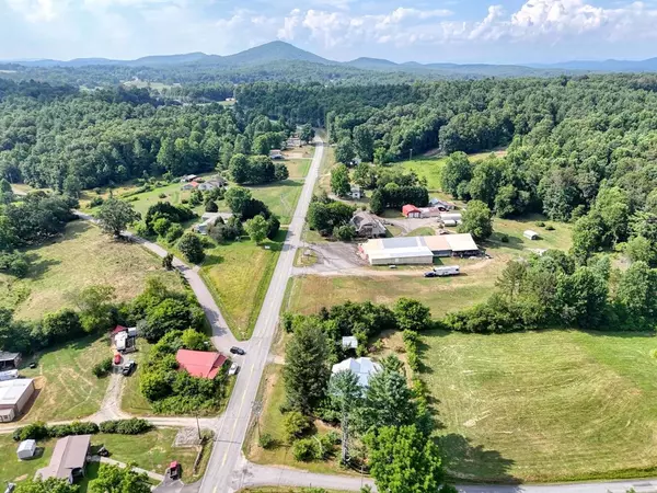 Blairsville, GA 30512,9122 Blue Ridge Highway