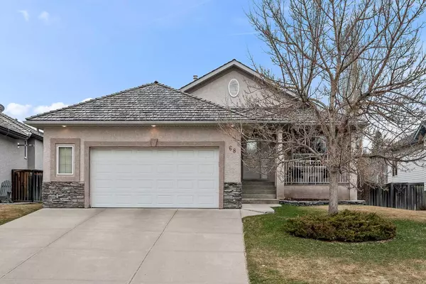 68 Bow Meadows DR,  Cochrane,  AB T4C 1N2