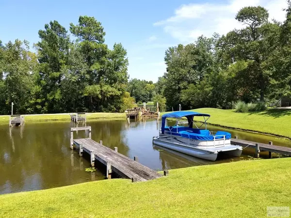 Manning, SC 29102,254 Ridge Lake Dr