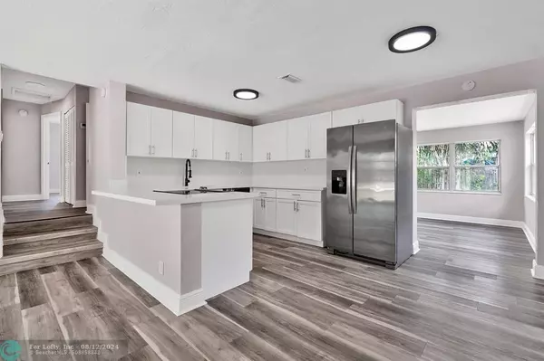 Fort Lauderdale, FL 33317,4840 SW 12TH CT