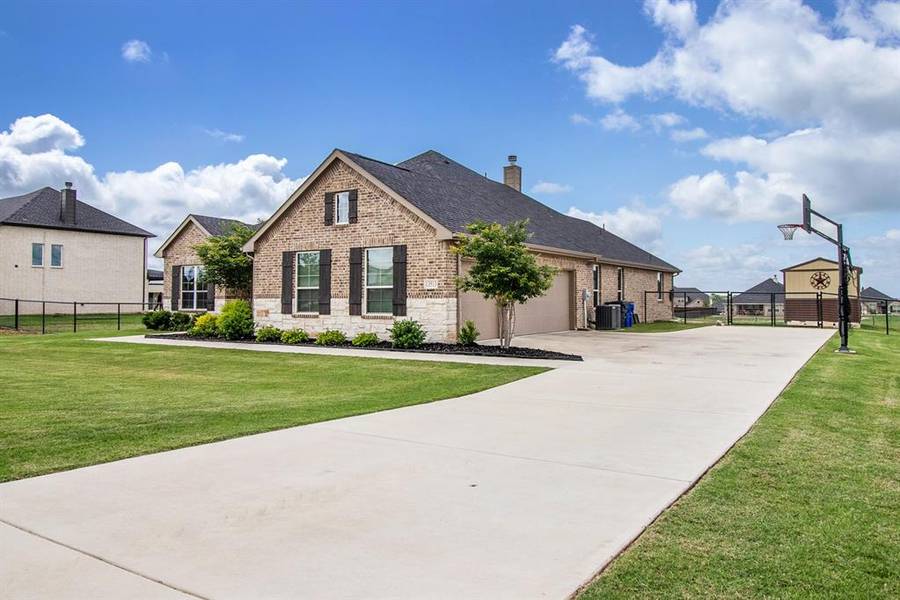 13513 Prairie Vista Lane, Ponder, TX 76259