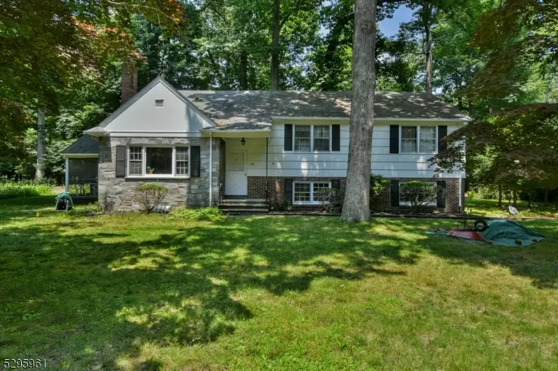 Upper Saddle River Boro, NJ 07458,49 Elizabeth Ter