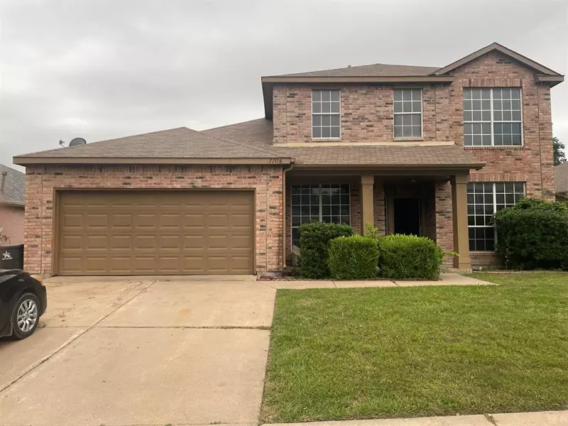 7708 Amsterdam Lane, Arlington, TX 76002